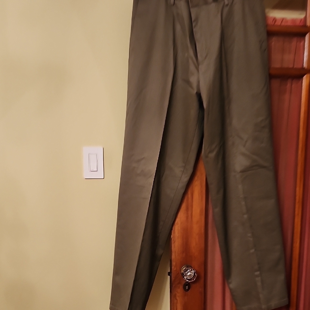 Dockers Men's Khaki Chinos